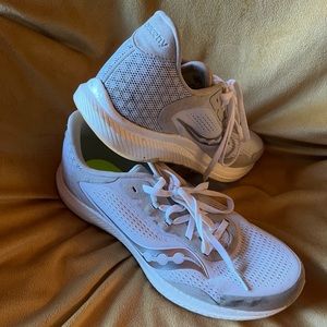 Saucony men’s running shoes size 8